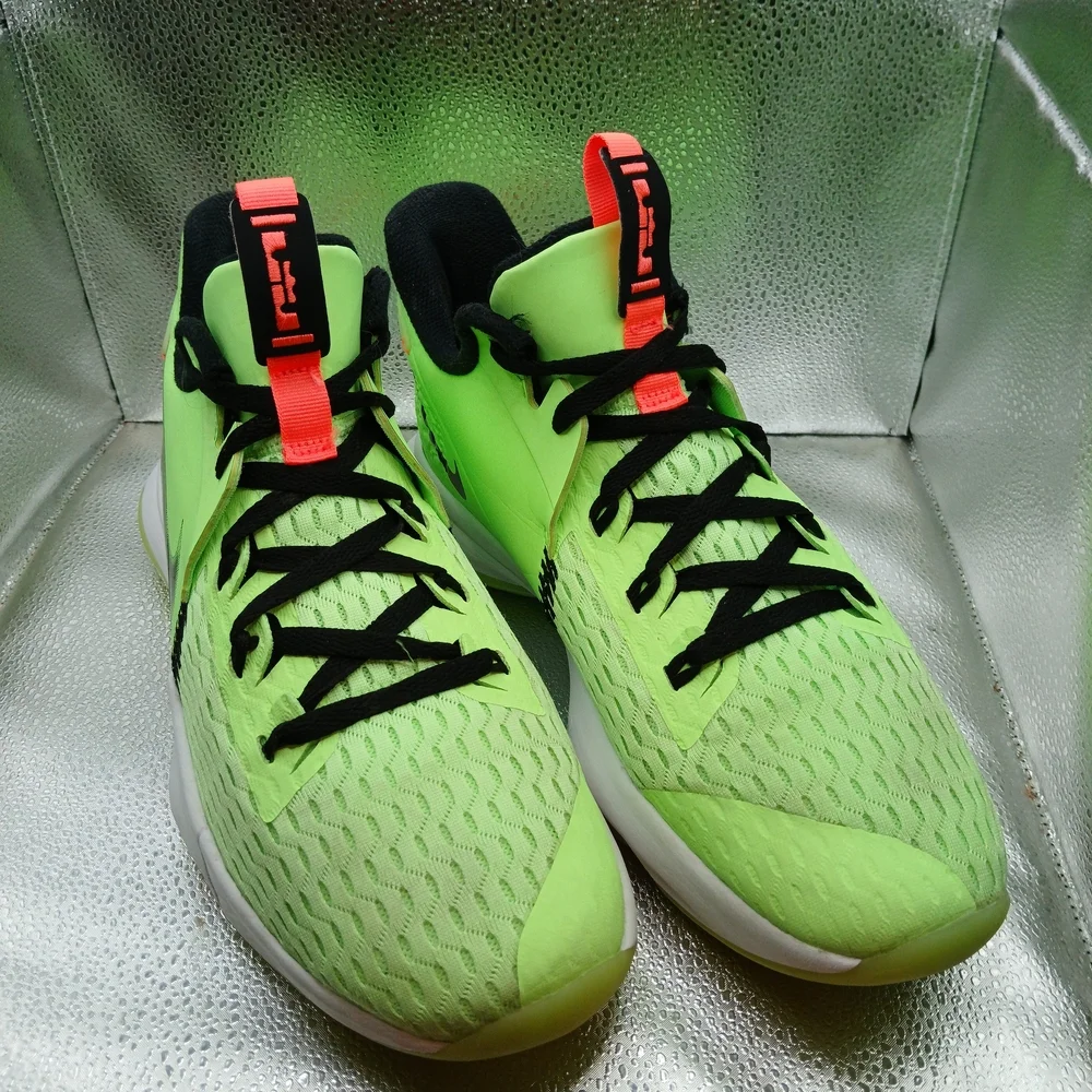 Nike Lebron Glow  Green and Black Witness V Basketball Sneakers Men's Size 11